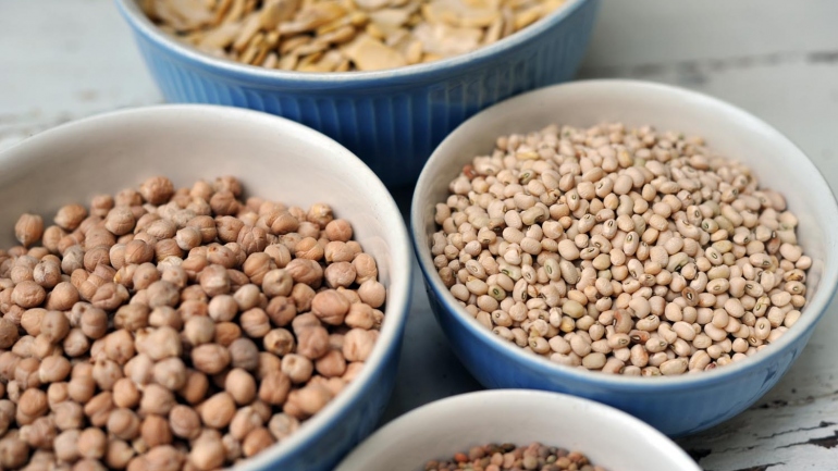 Ricetta minestra di lenticchie con la pasta - Cibi autunnali e invernali da avere in dispensa