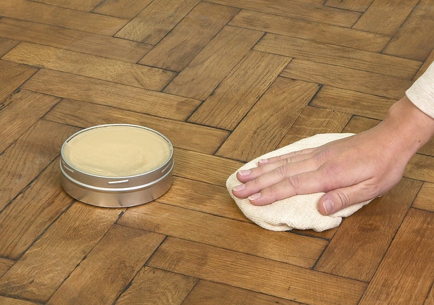 come preparare la cera per il parquet
