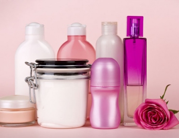 come organizzare i cosmetici in estate