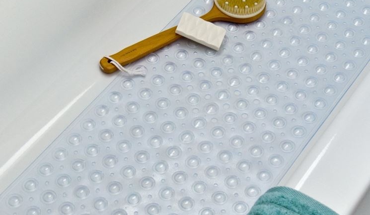 come pulire i tappetini del bagno
