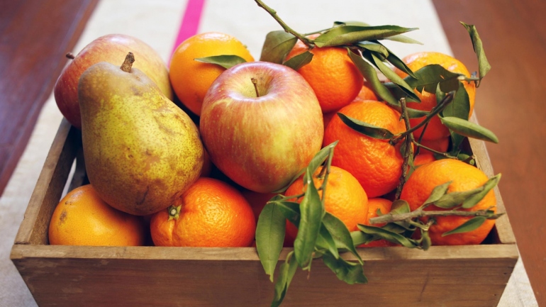 Preparare una miscela per allontanare i moscerini